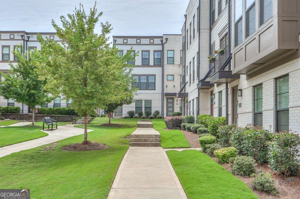 2032 Holtz Lane Atlanta - 9