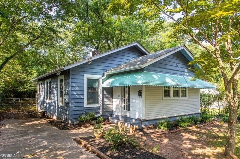 1436 Saint Francis Avenue East Point - 2