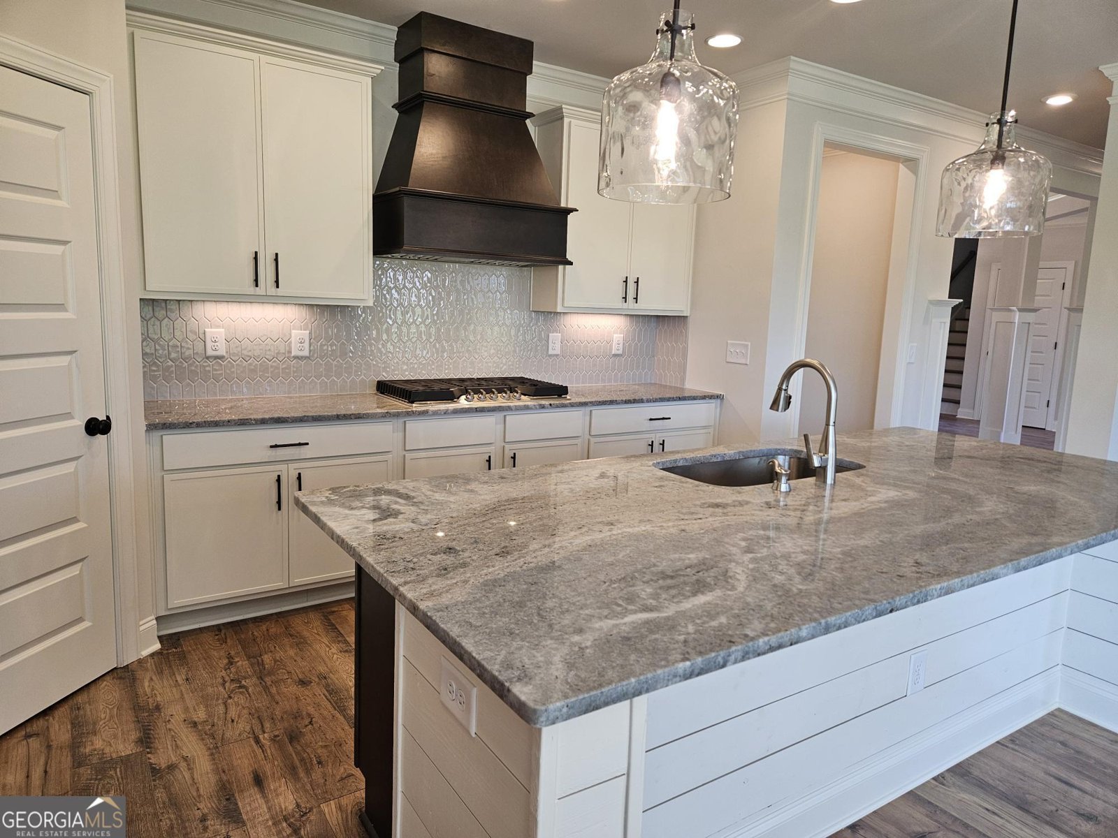901 Calgary Court Winder - 12