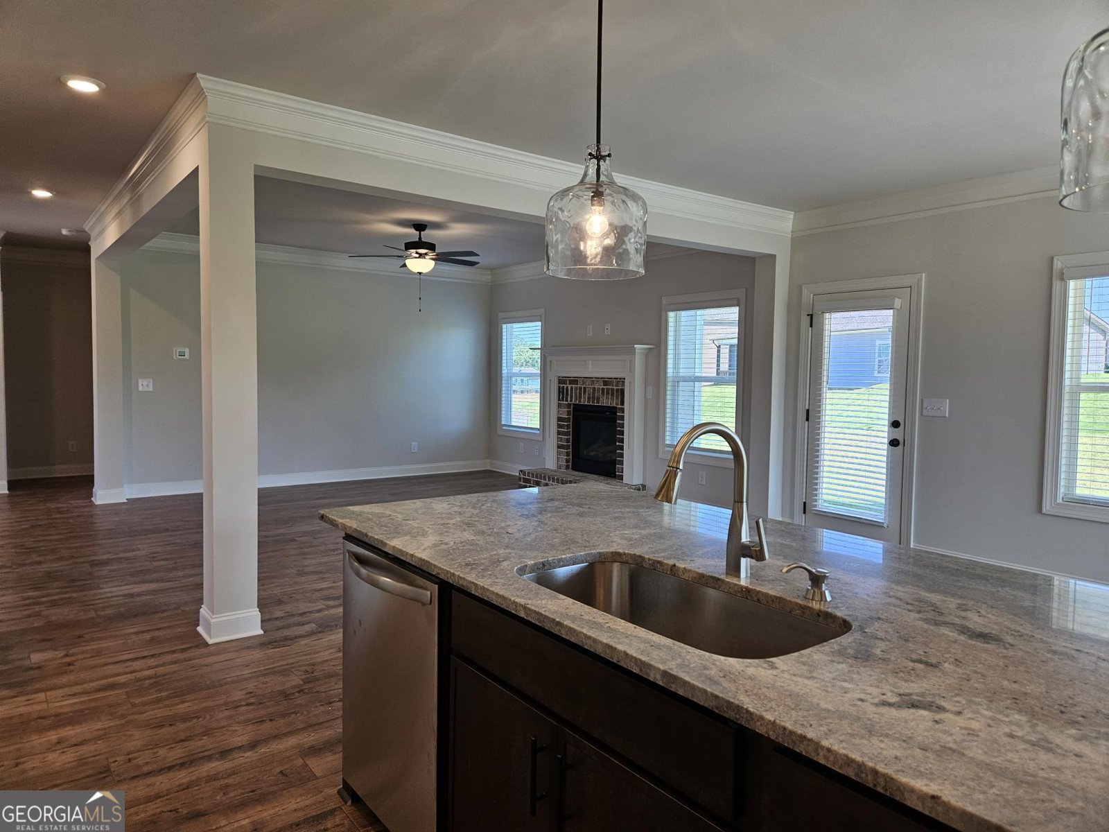 901 Calgary Court Winder - 14