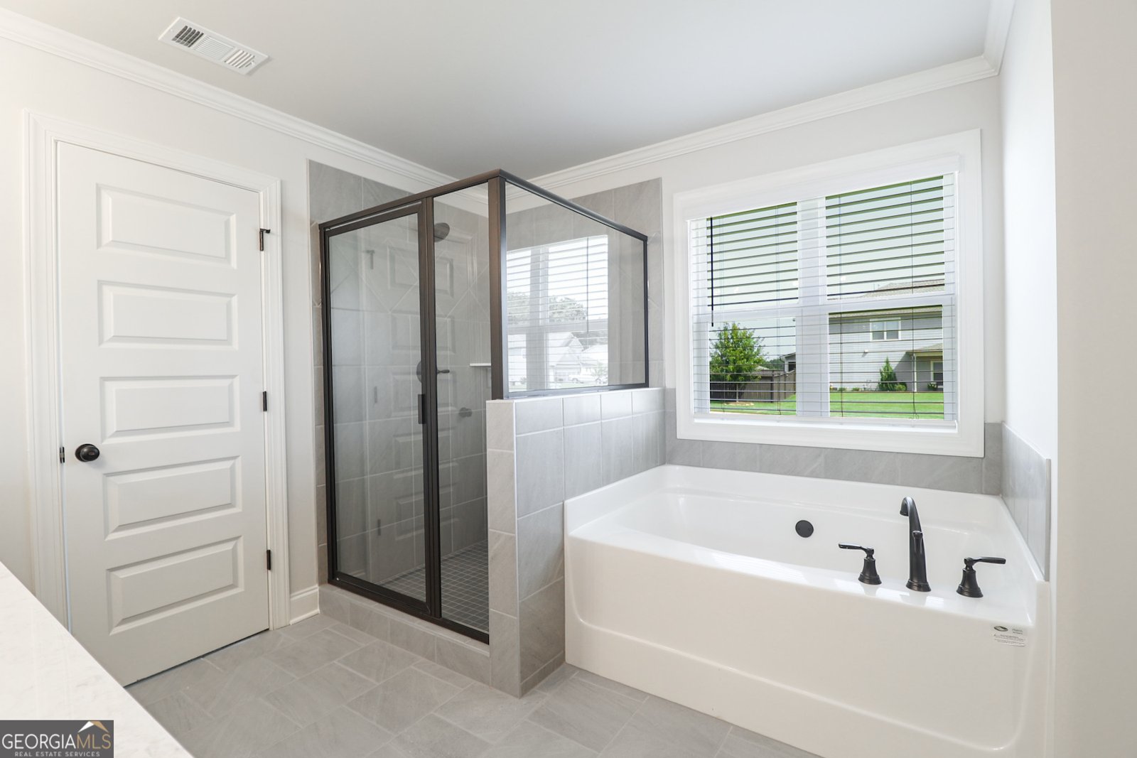 901 Calgary Court Winder - 24