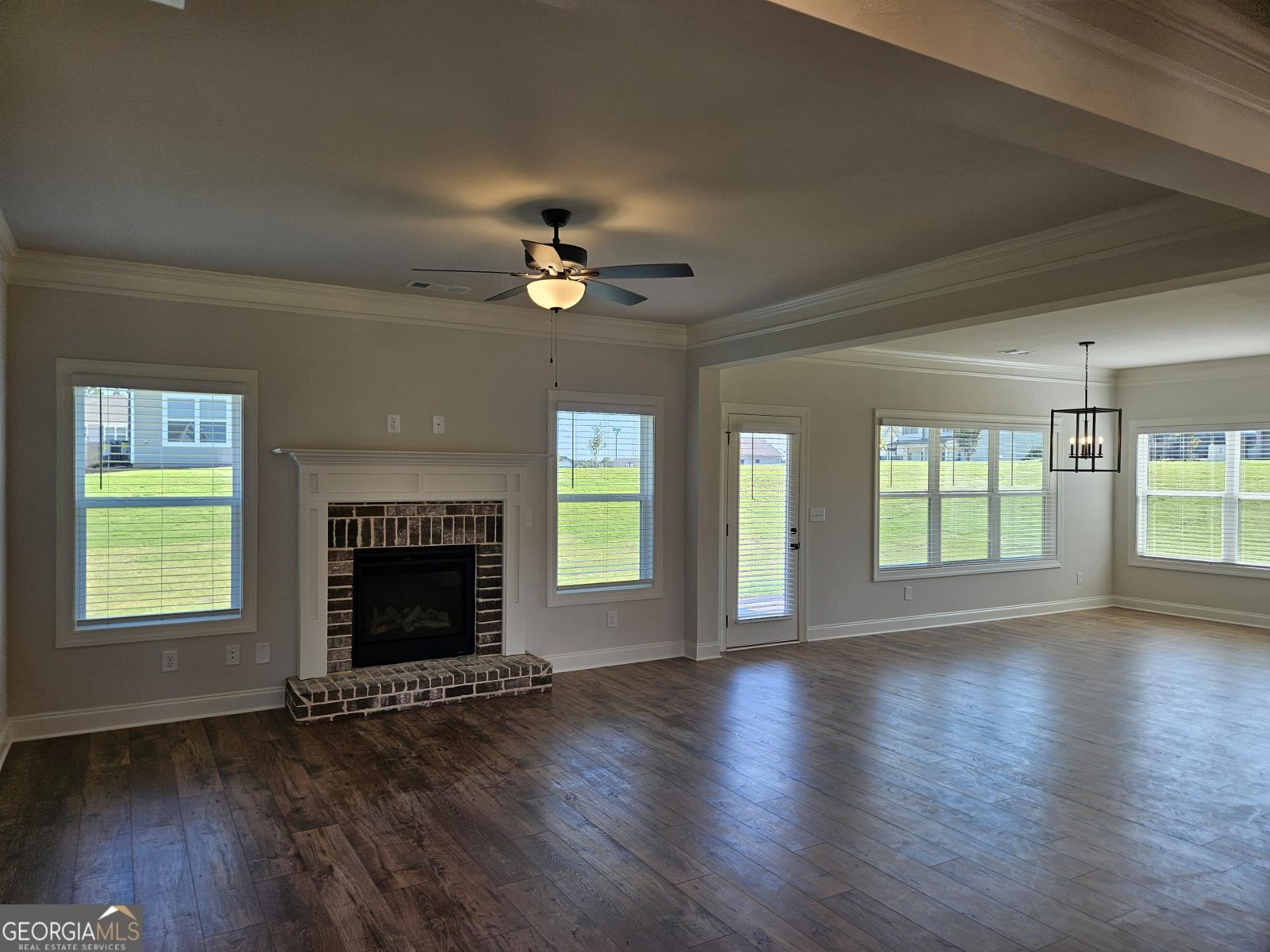 901 Calgary Court Winder - 8