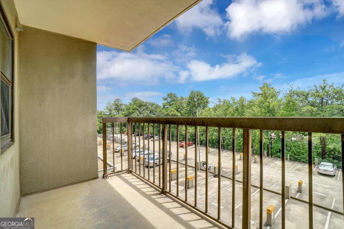 795 Hammond Drive Atlanta - 17