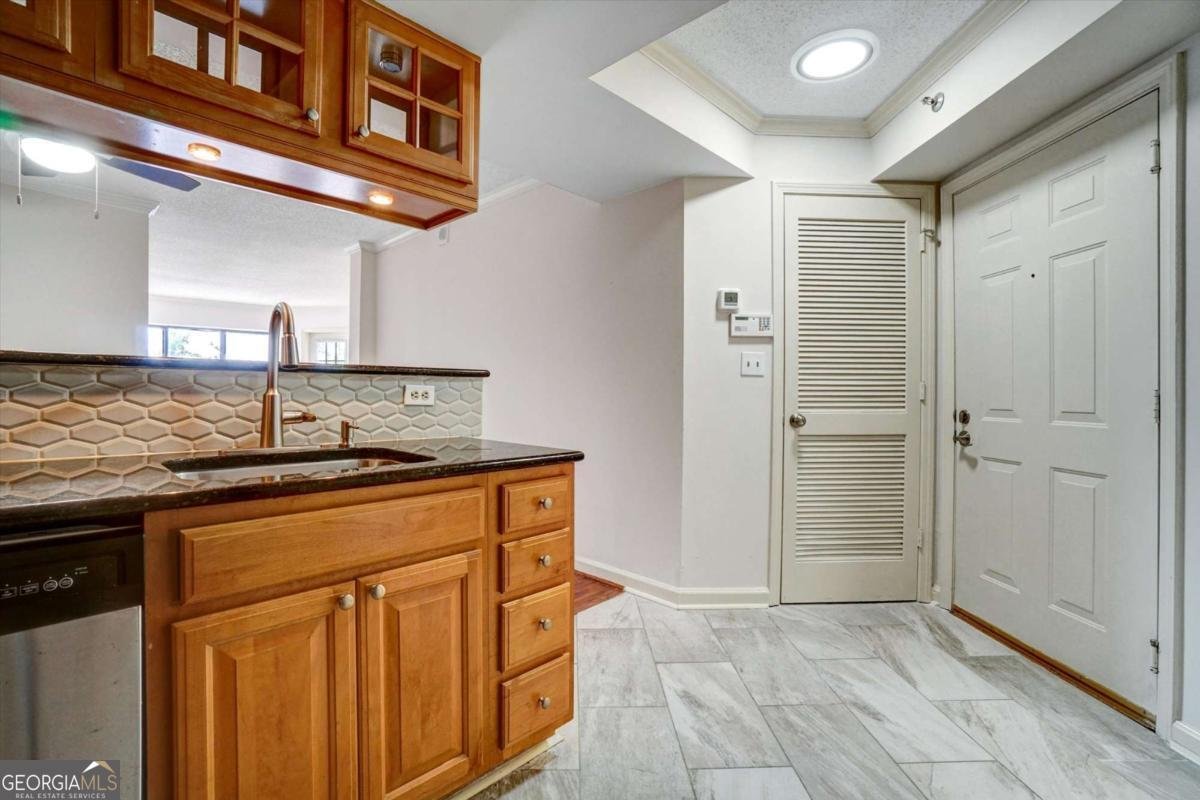 795 Hammond Drive Atlanta - 6