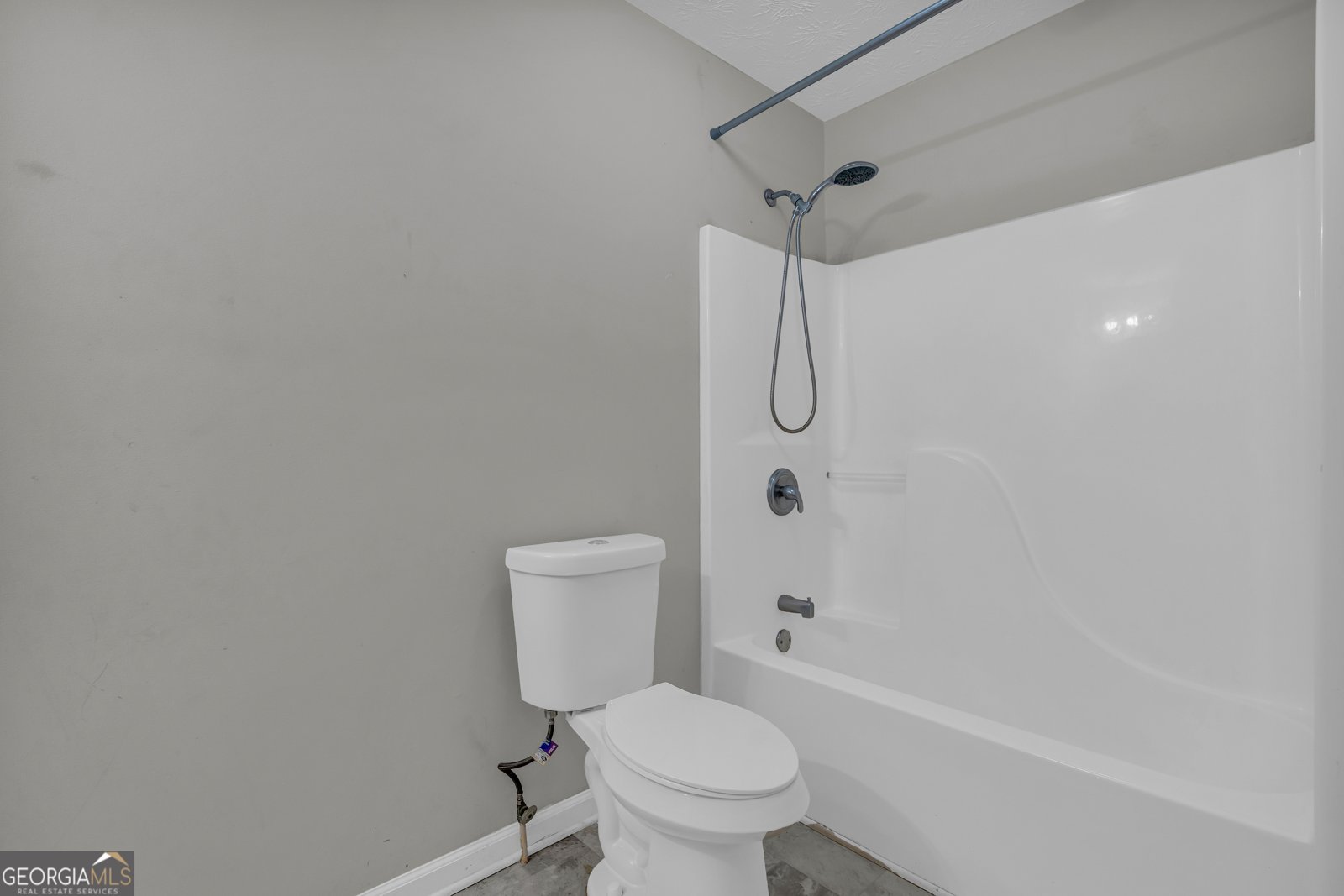 25 Castlehill Court Covington - 1
