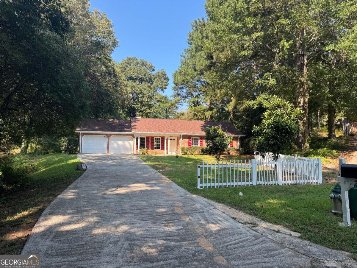 116 Woodglen Court Woodstock - 2