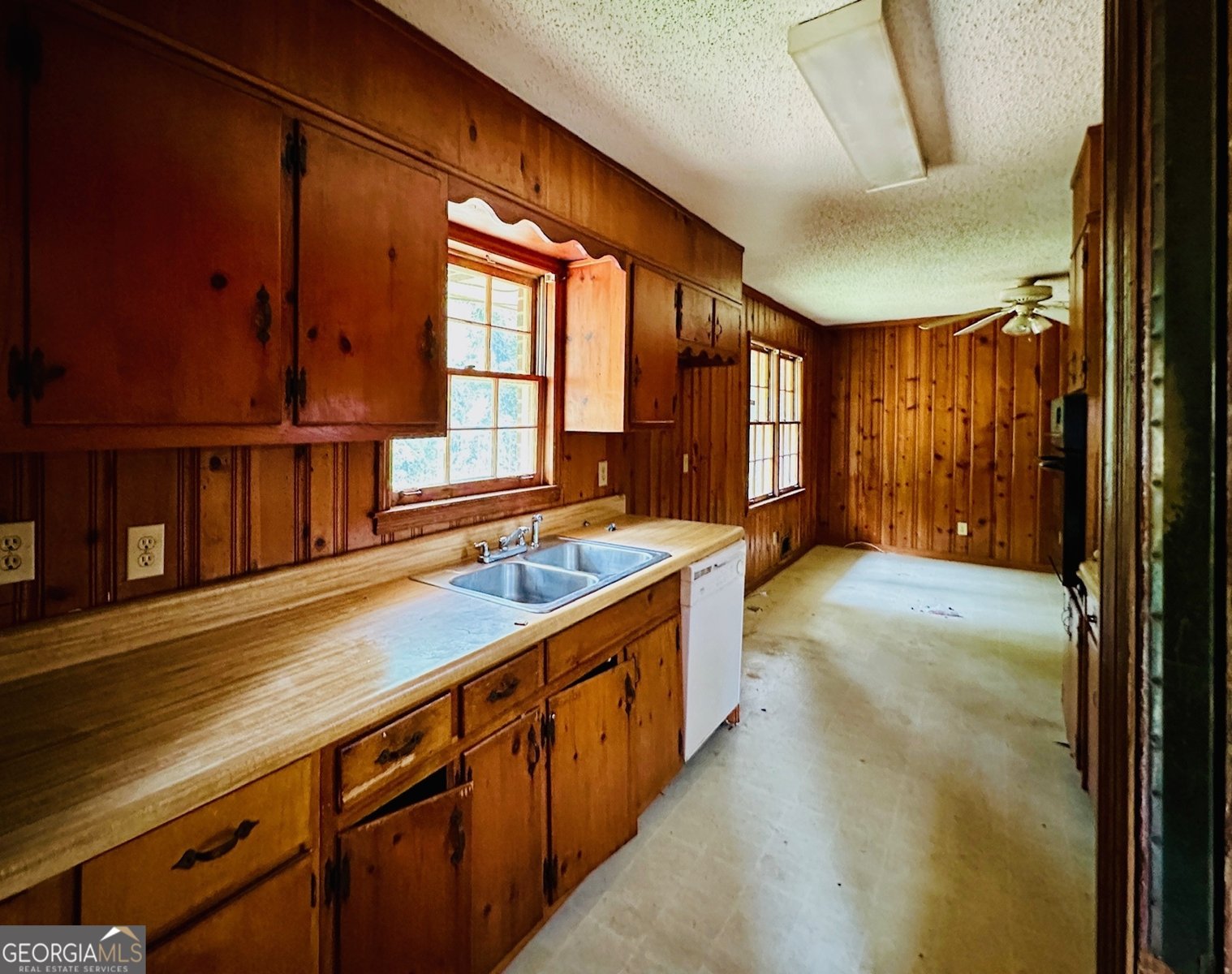 4399 Chelou Drive Austell - 4