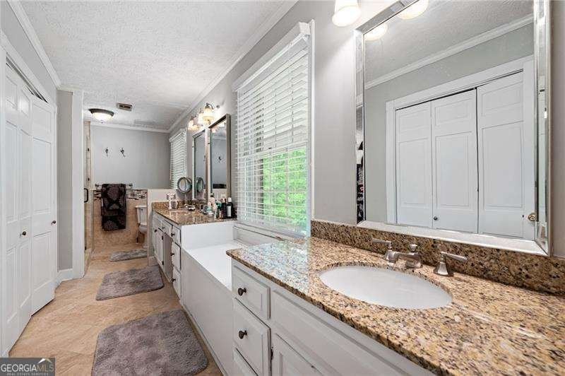 3275 BOB COX Road Marietta - 43