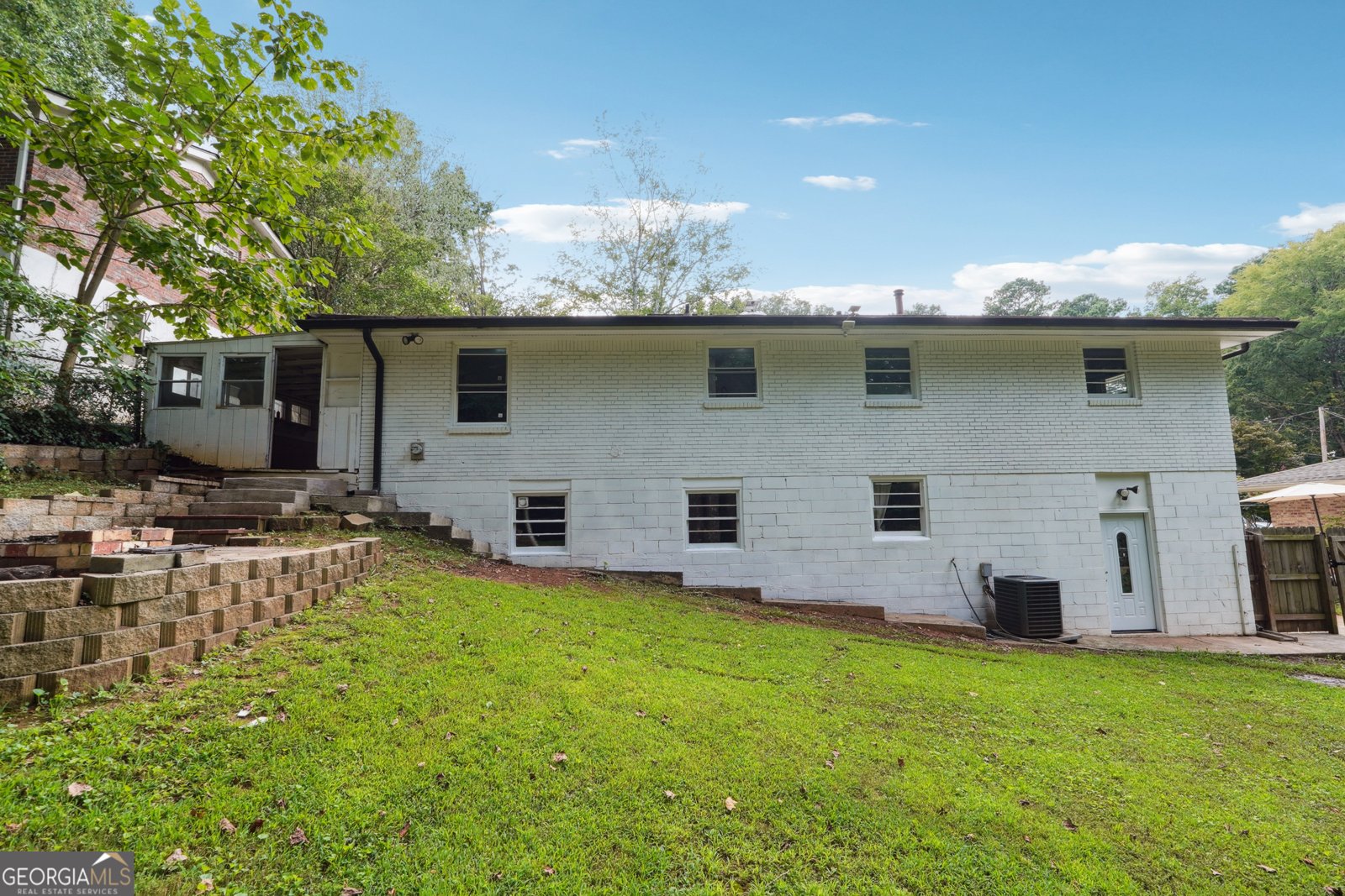 4075 Windsor Oak Drive Atlanta - 17