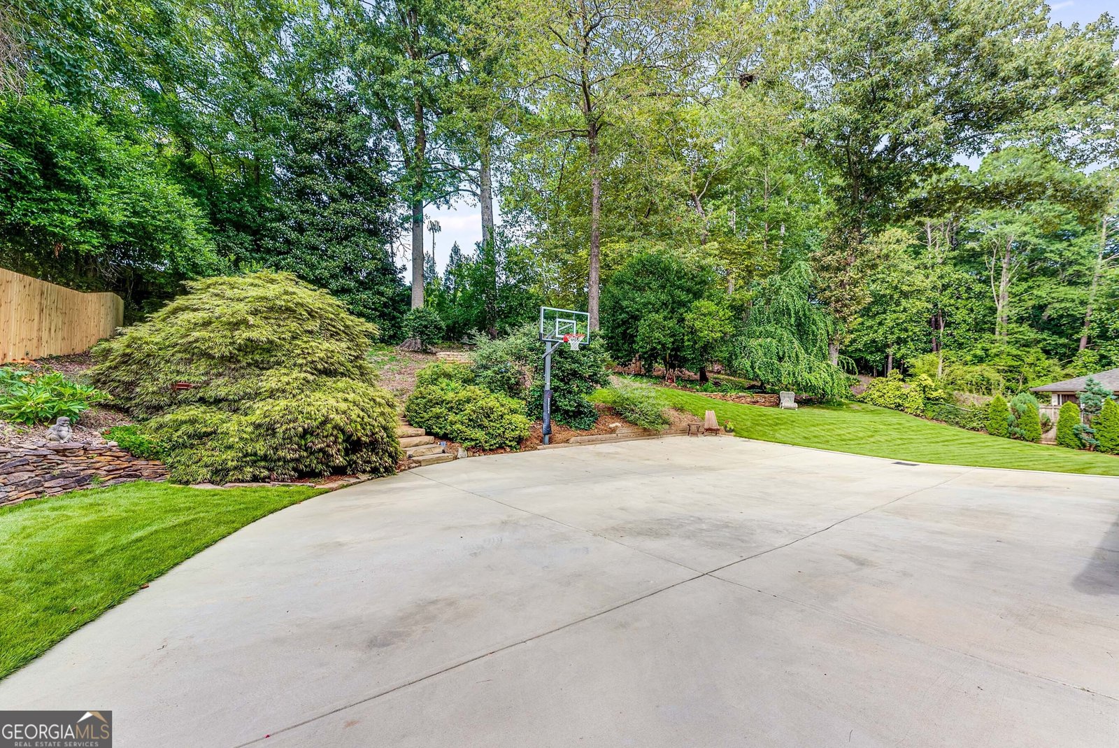 240 Beachland Drive Atlanta - 20