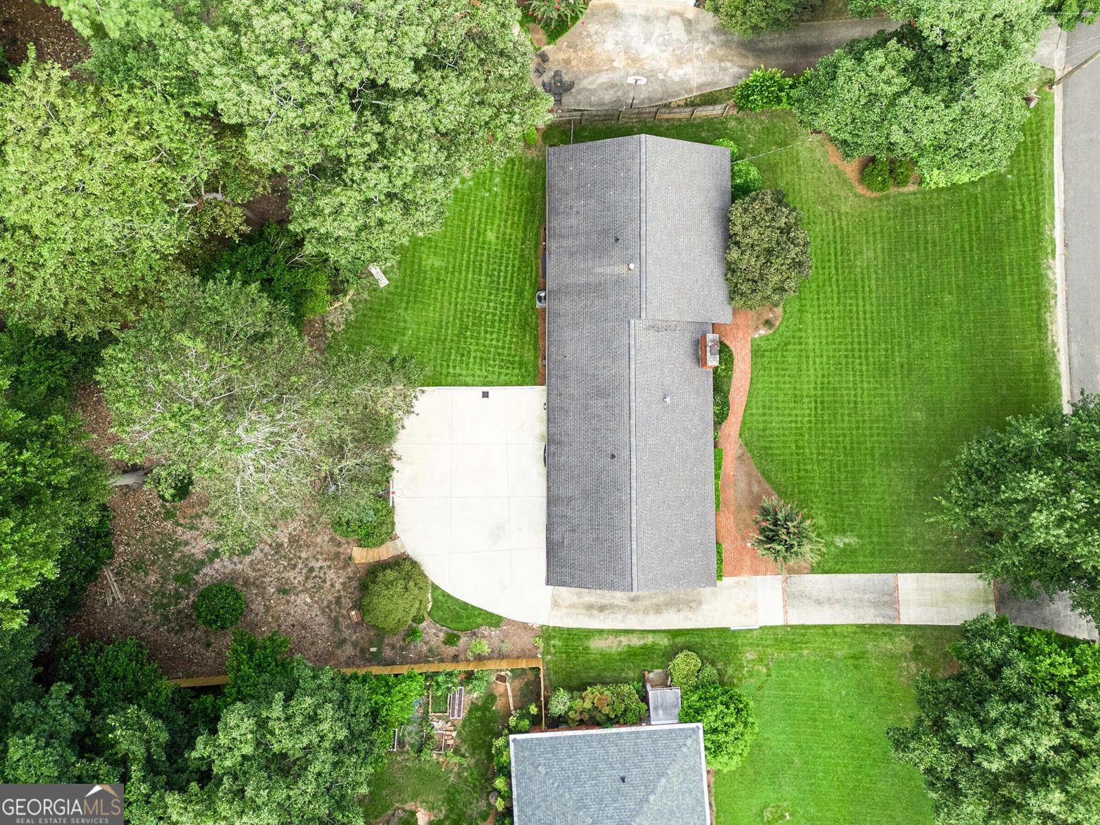 240 Beachland Drive Atlanta - 24