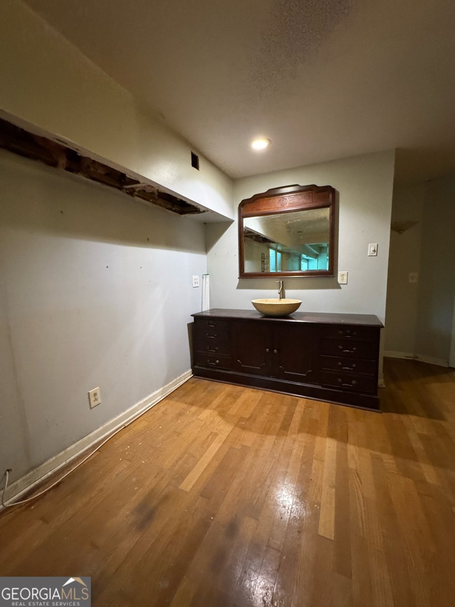 95 Simpson Drive Kennesaw - 29