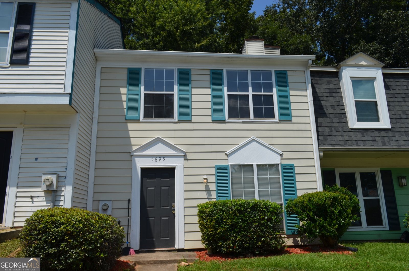 5695 Wells Circle Stone Mountain - 1