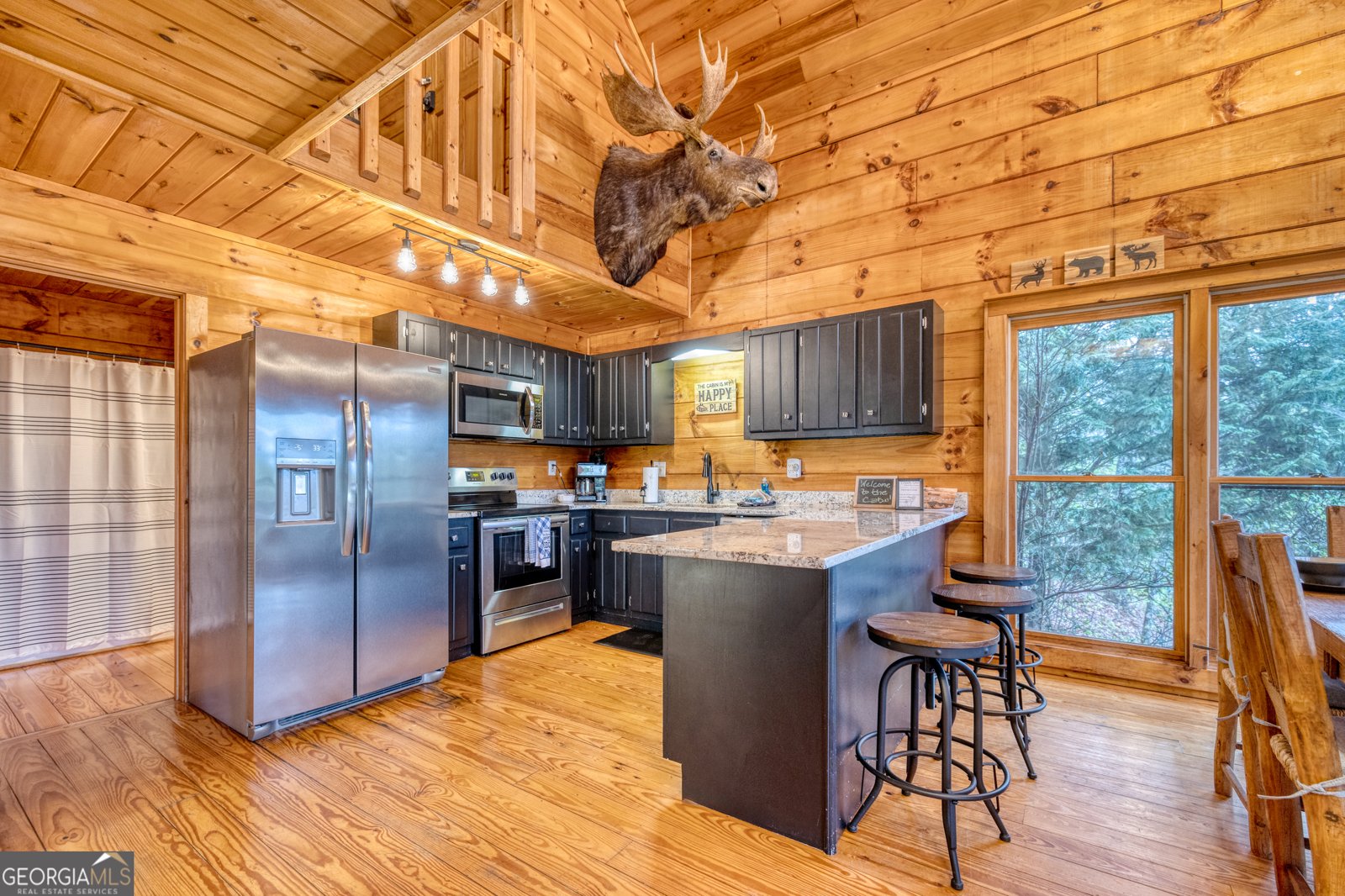 31 The Kings Court Cherry Log - 6