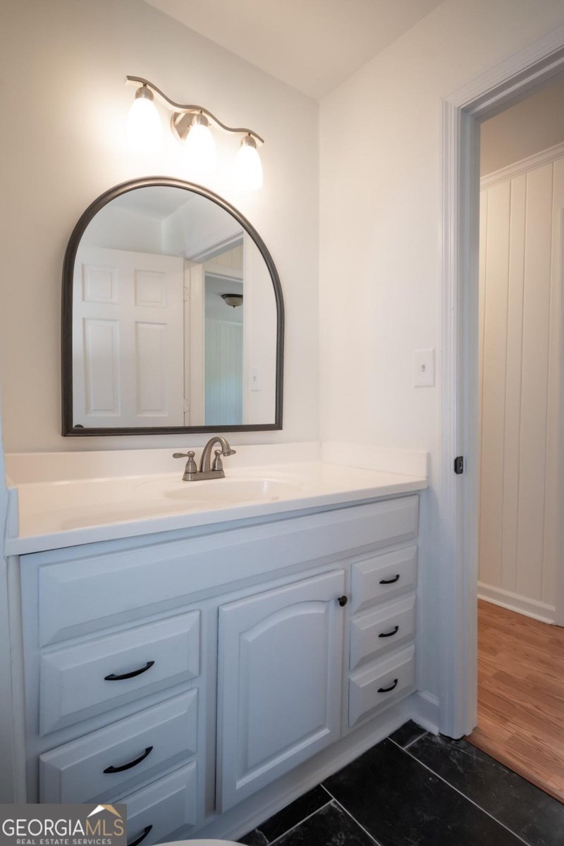 215 Lenox Road Athens - 12