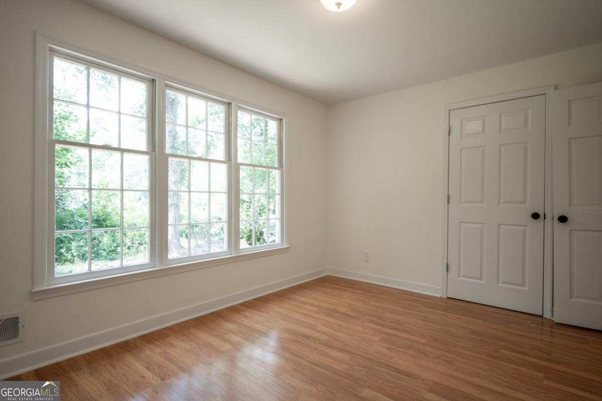 215 Lenox Road Athens - 17