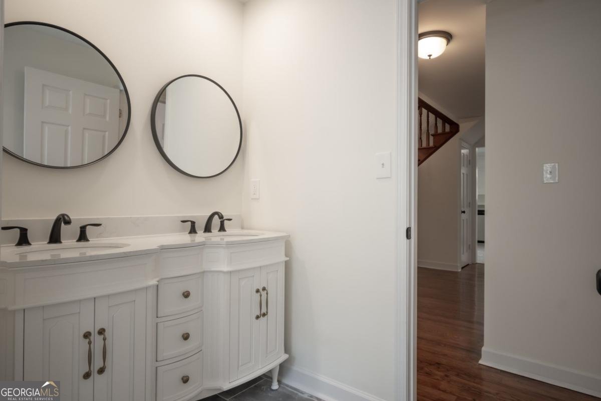 215 Lenox Road Athens - 19