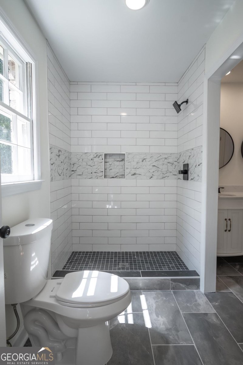 215 Lenox Road Athens - 21