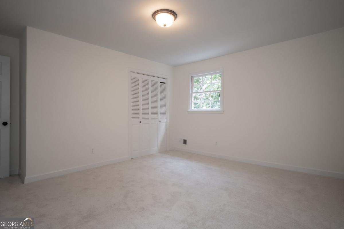 215 Lenox Road Athens - 40