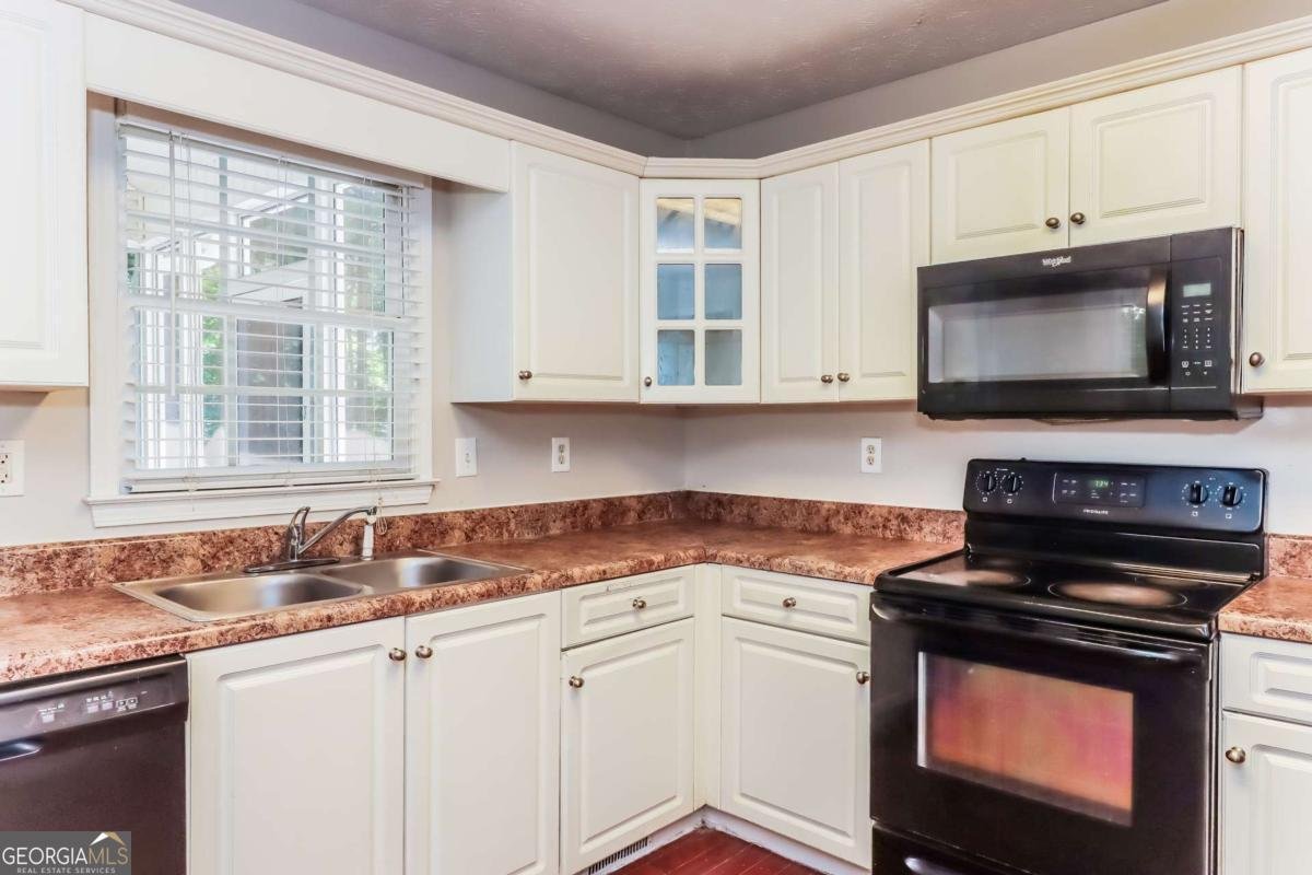 284 Kent Lane Douglasville - 2
