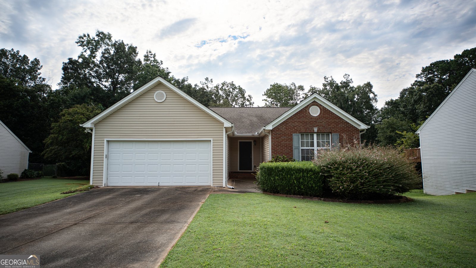 5437 Evergreen Forest Court Flowery Branch - 1