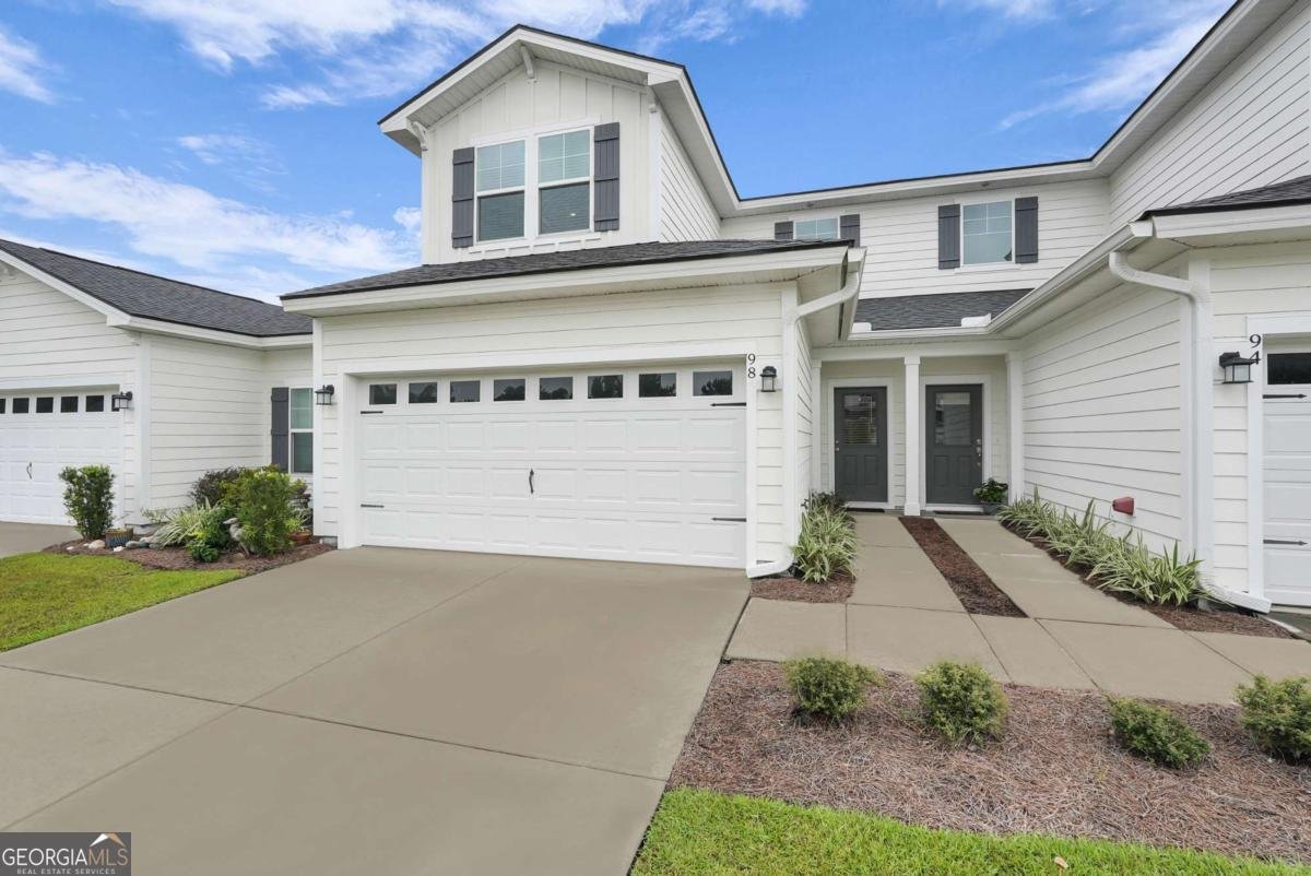 98 Small Pine Lane Richmond Hill - 1