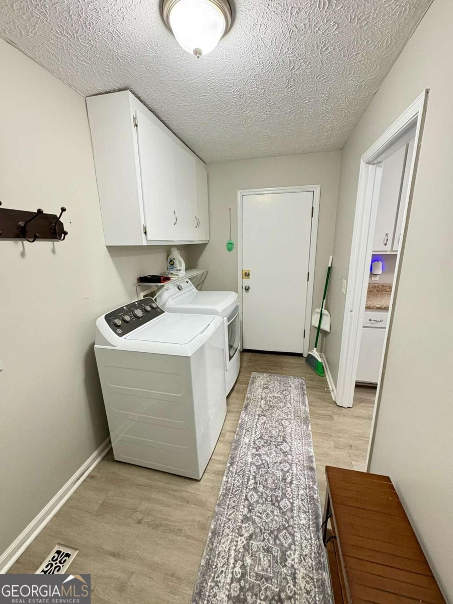 260 Oak Circle Hull - 13