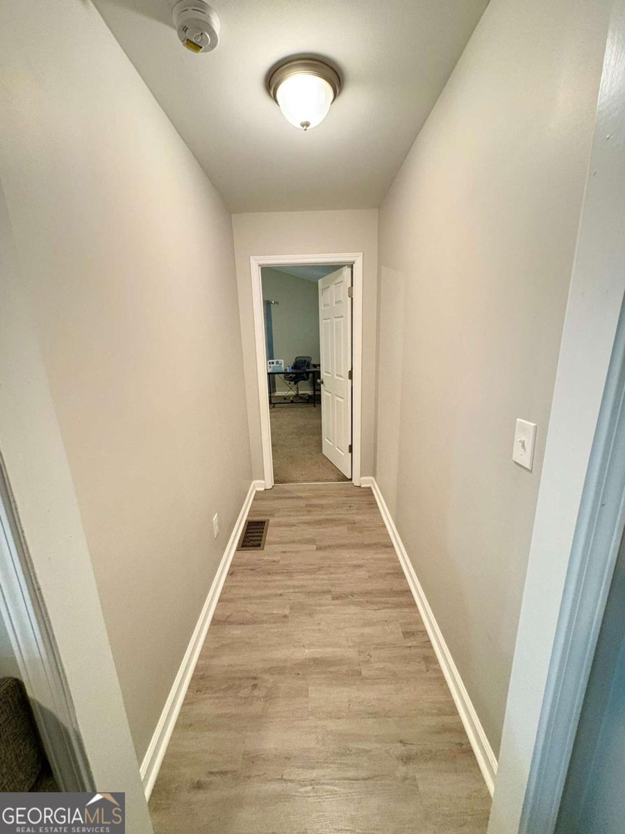 260 Oak Circle Hull - 14