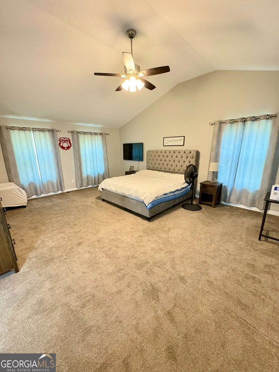 260 Oak Circle Hull - 17