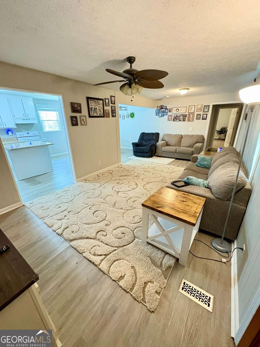 260 Oak Circle Hull - 2