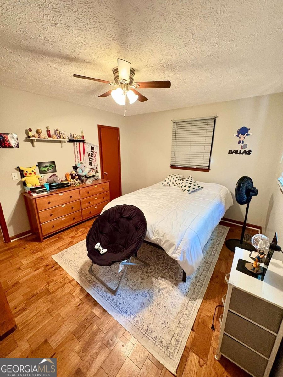 260 Oak Circle Hull - 27