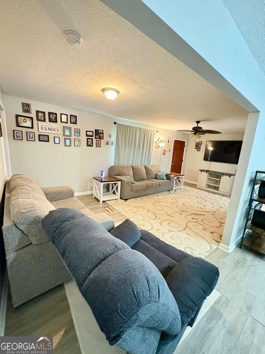 260 Oak Circle Hull - 4