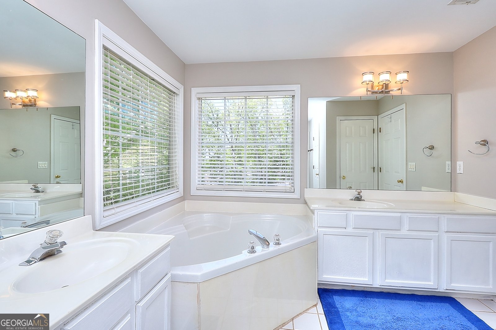 1285 Great Oaks Drive Lawrenceville - 44