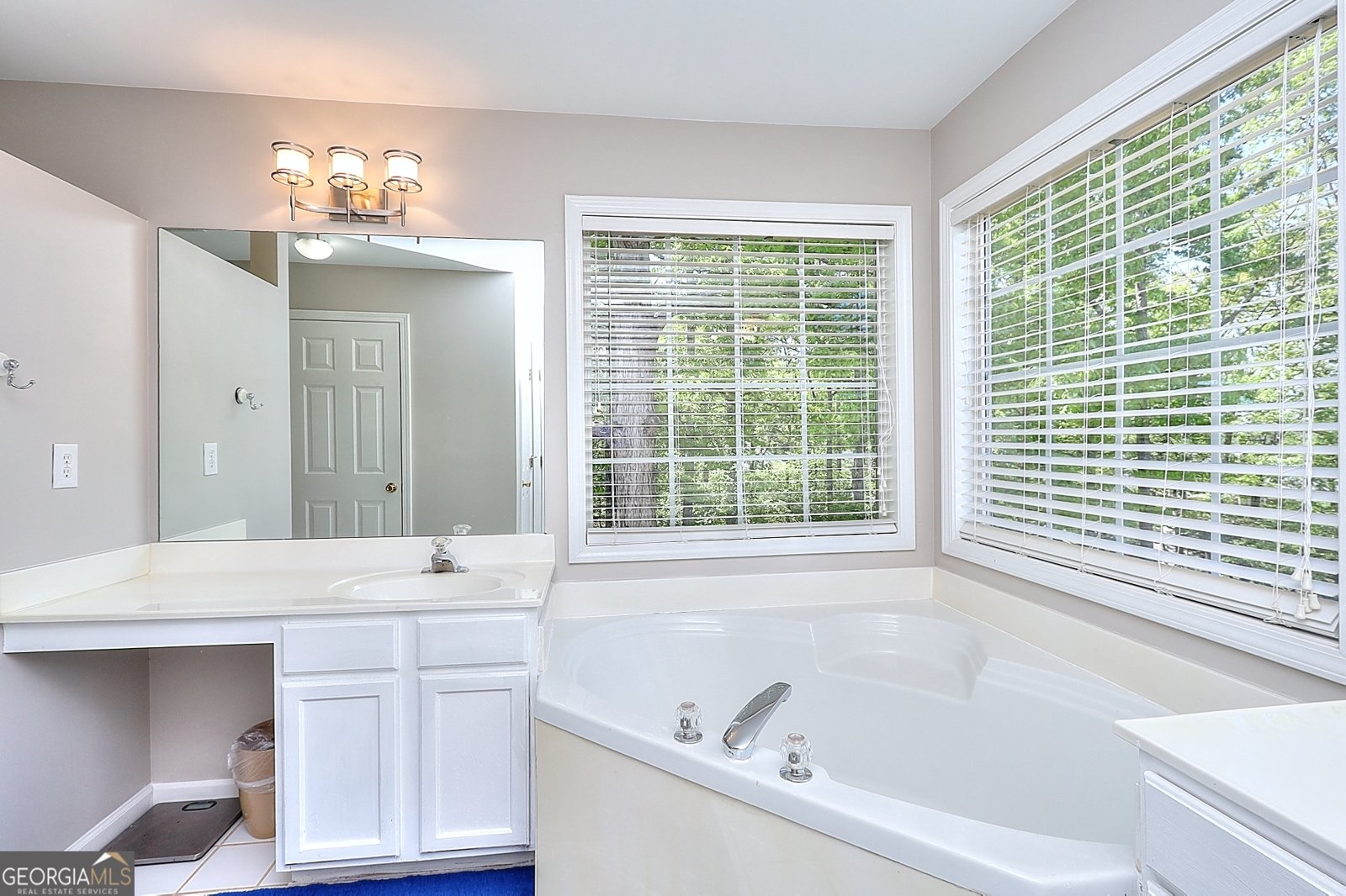 1285 Great Oaks Drive Lawrenceville - 45