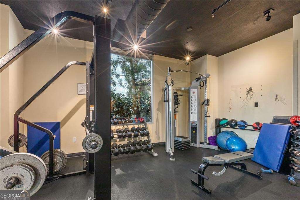 3324 Peachtree Road Atlanta - 35