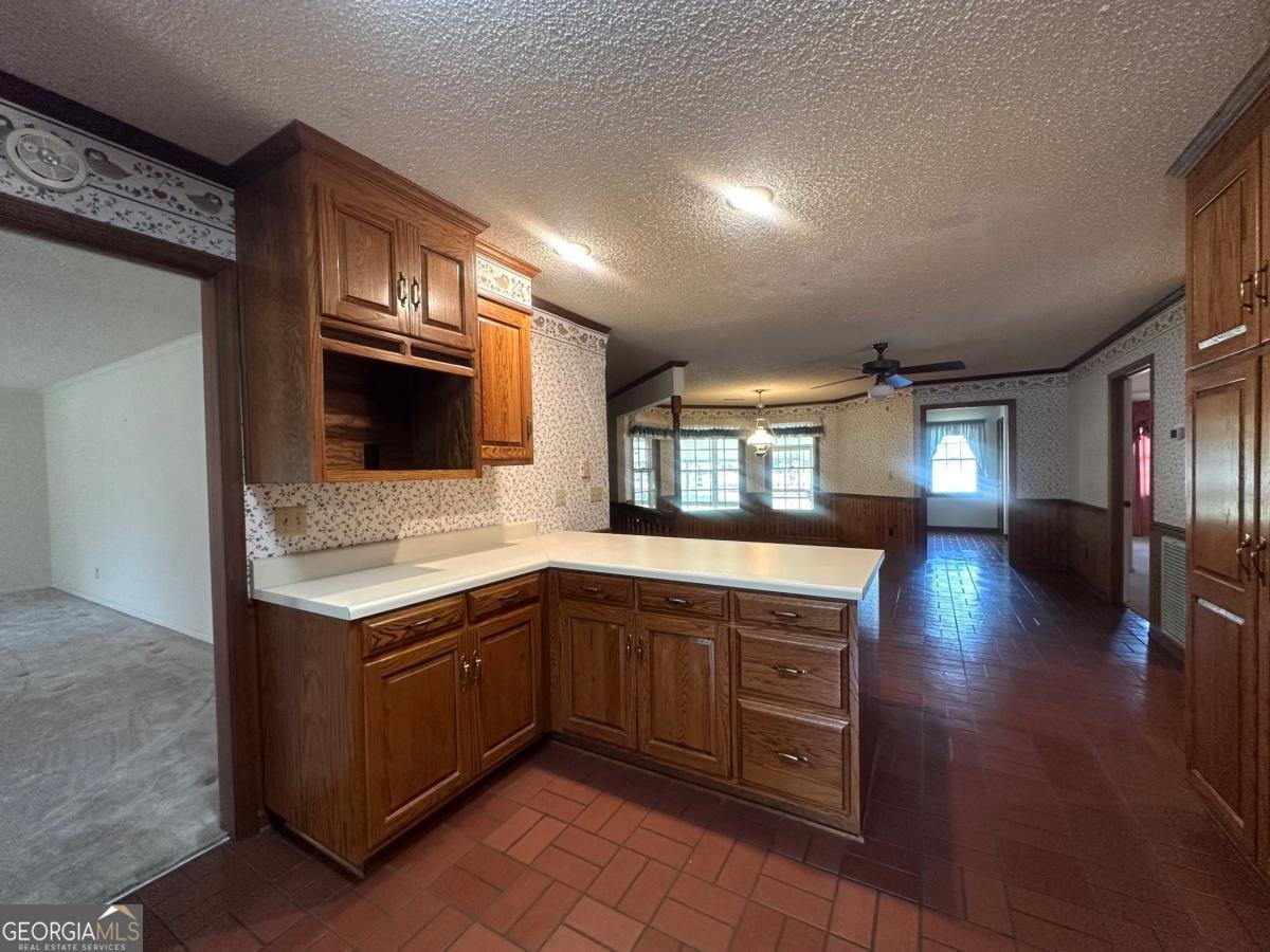 701 Gloria Street Adel - 11