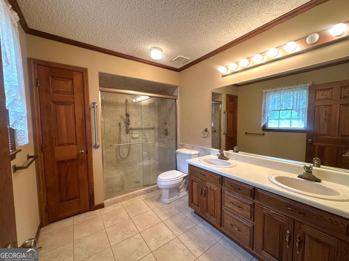 701 Gloria Street Adel - 16