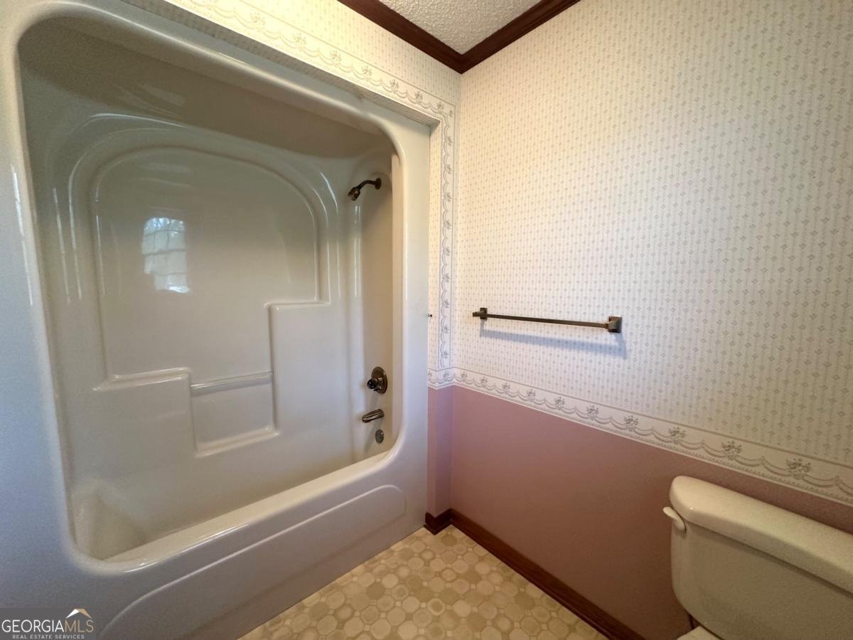 701 Gloria Street Adel - 19