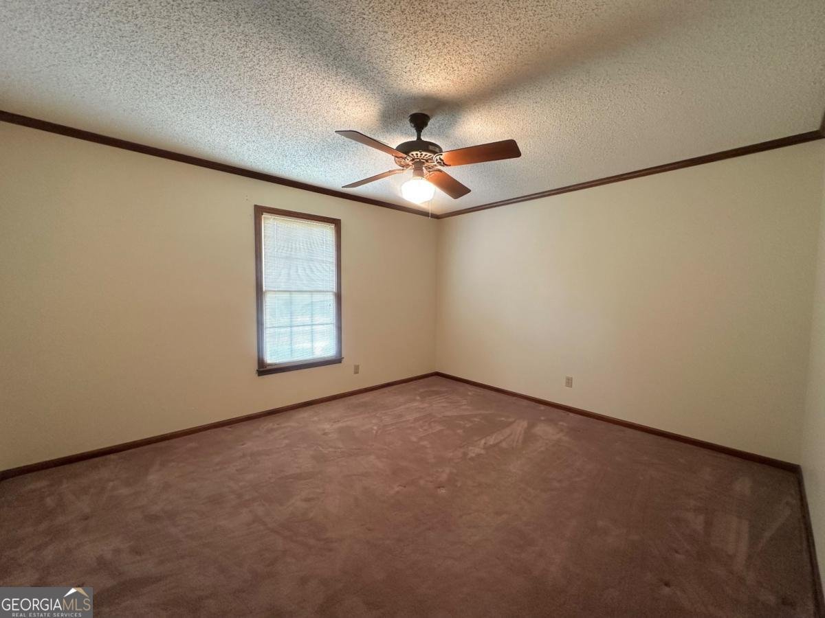 701 Gloria Street Adel - 21