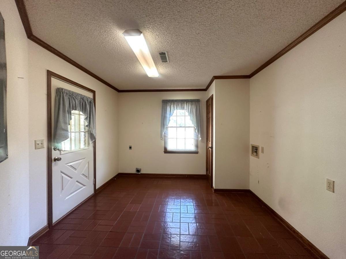 701 Gloria Street Adel - 24