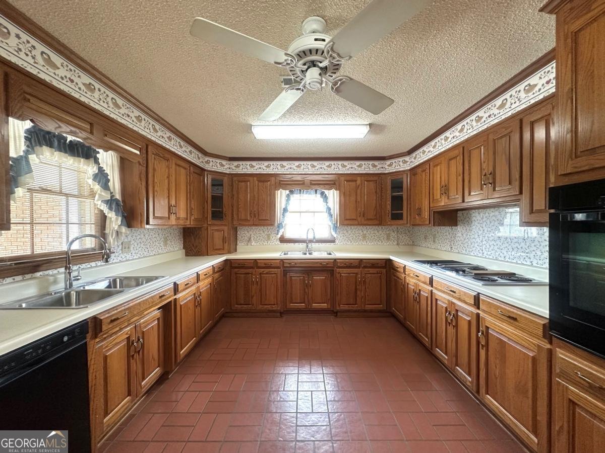 701 Gloria Street Adel - 8