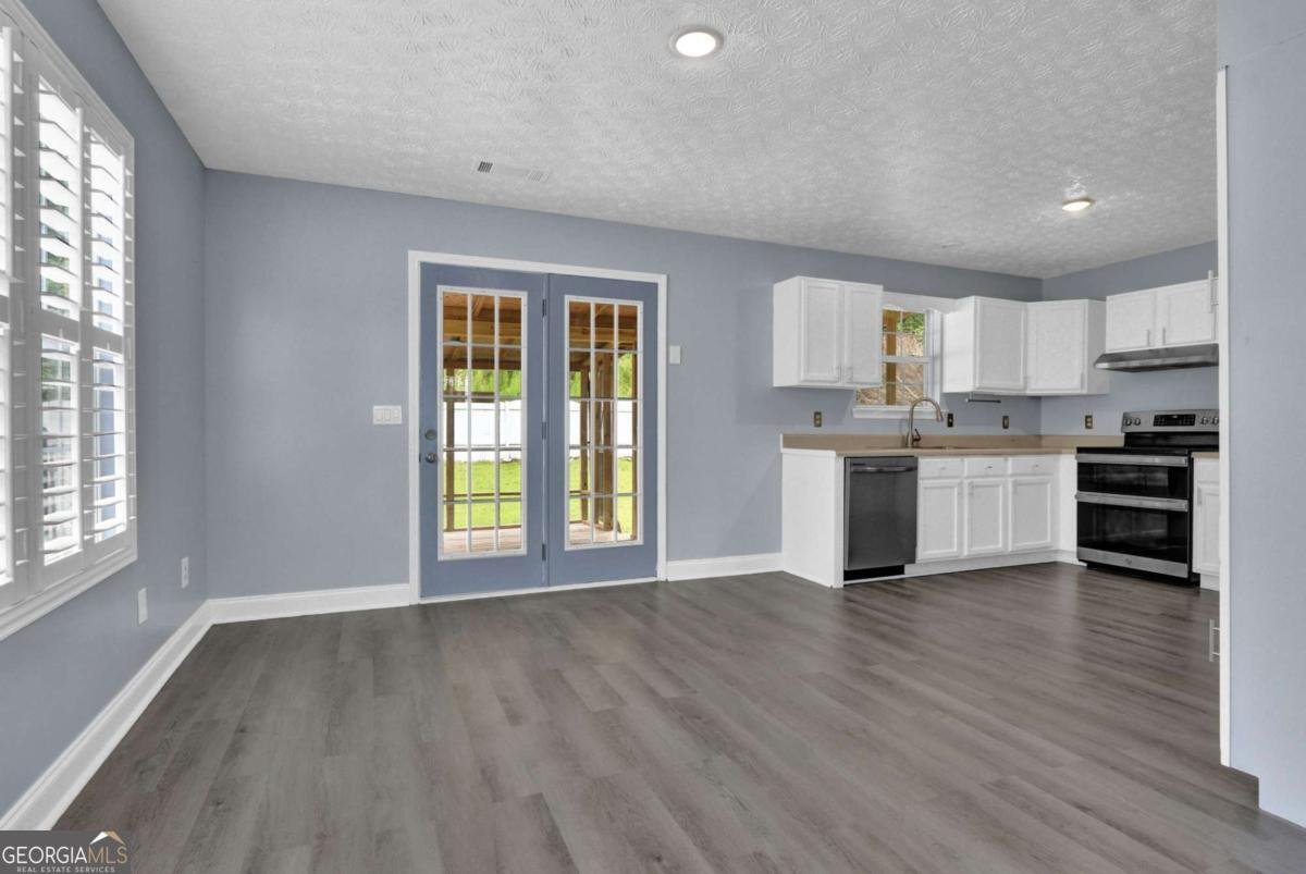 5021 Limerick Lane Flowery Branch - 12