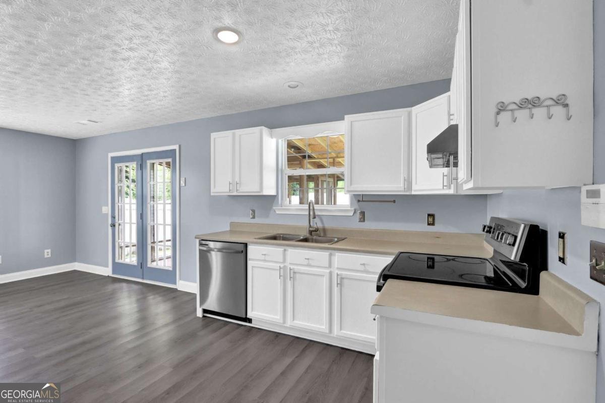 5021 Limerick Lane Flowery Branch - 17