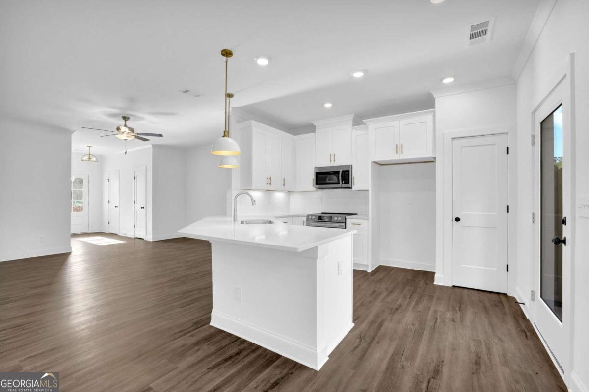 318 Heron Street Ball Ground - 5