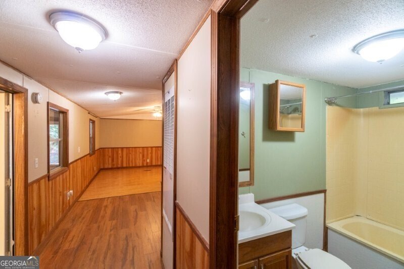 55 Santa Pera Drive Cleveland - 94