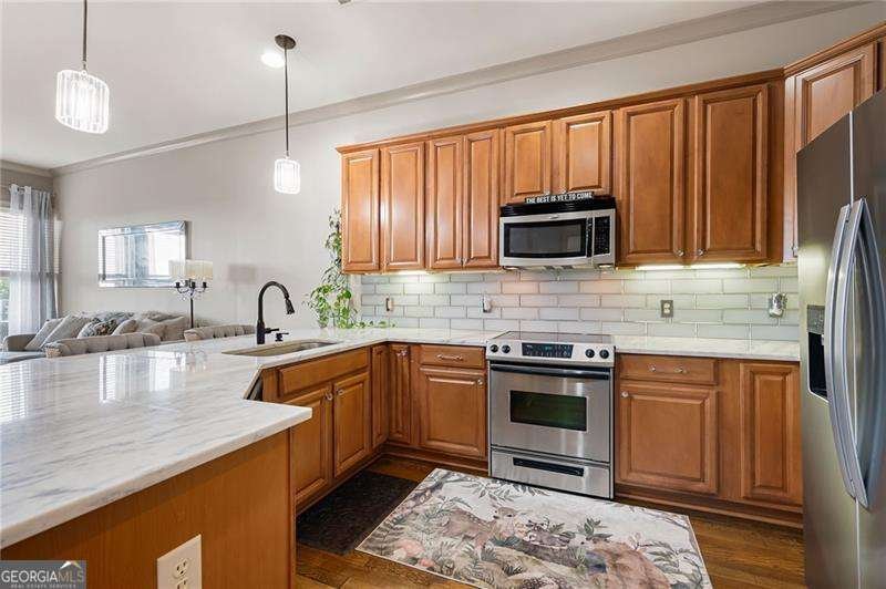 360 Chambers Street Woodstock - 10