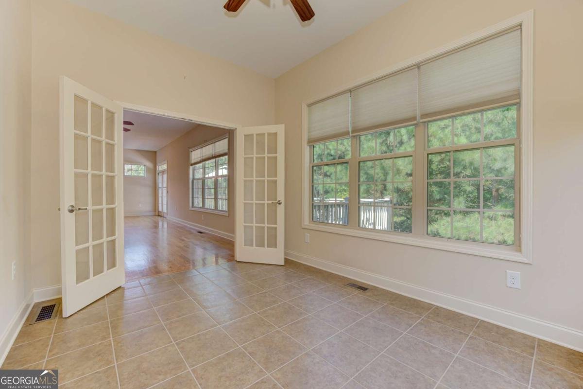 322 Shade Tree Circle Woodstock - 32