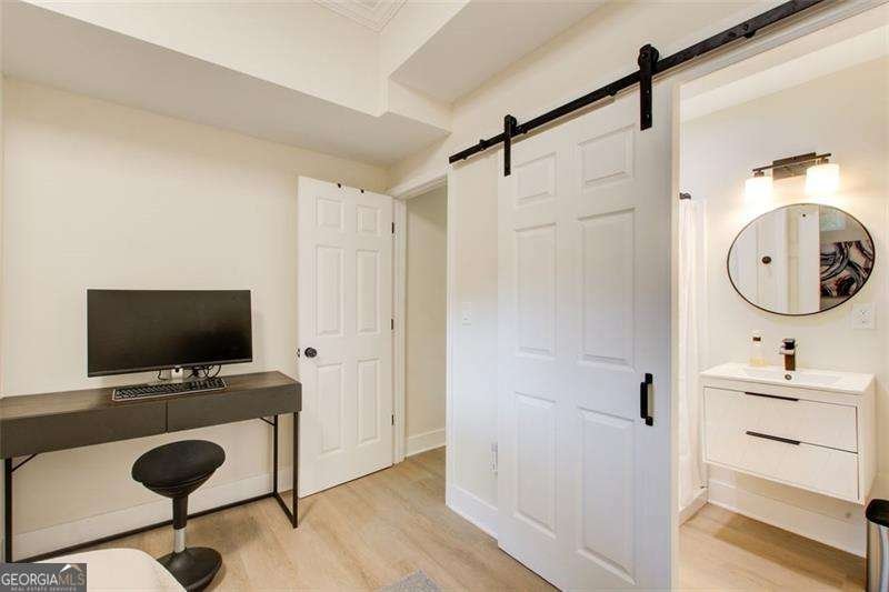 636 Pauley Place Atlanta - 24