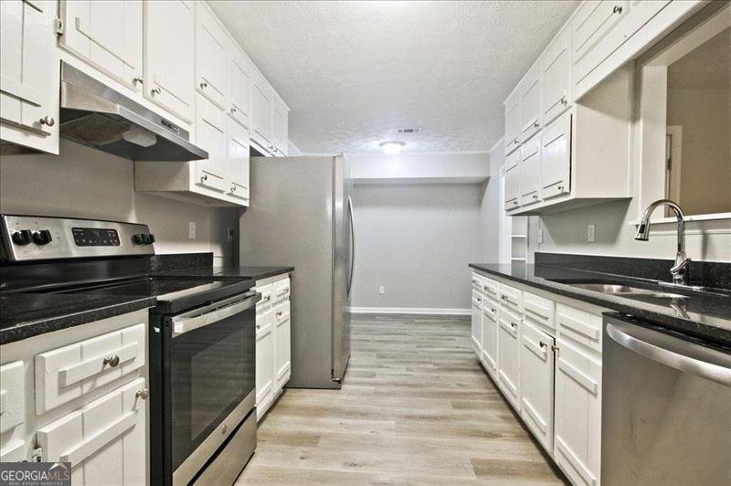 117 BELAIR Lane Stockbridge - 17