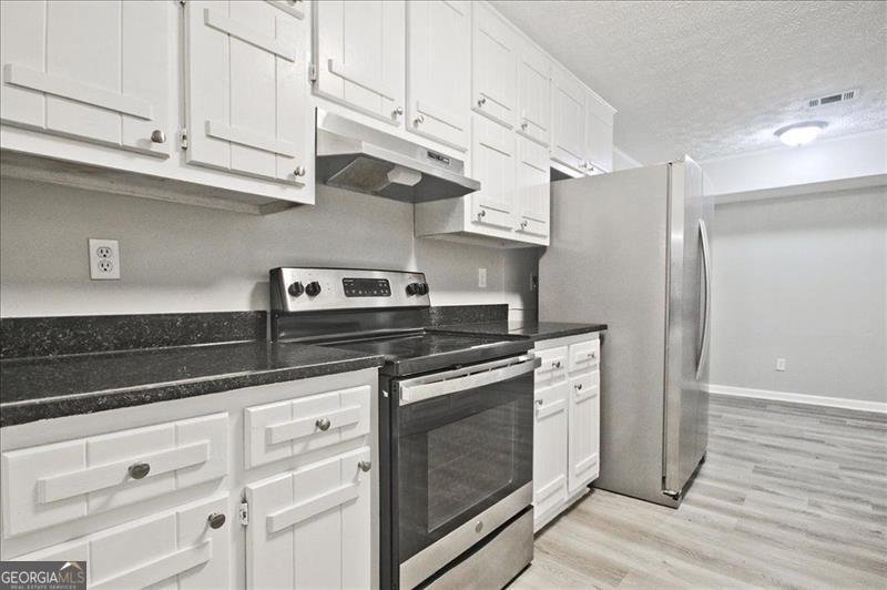 117 BELAIR Lane Stockbridge - 18
